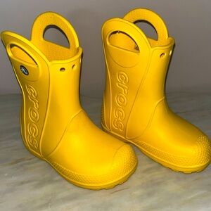 Brand New w/o Tags Yellow Croc Handled RainBoots size 10c